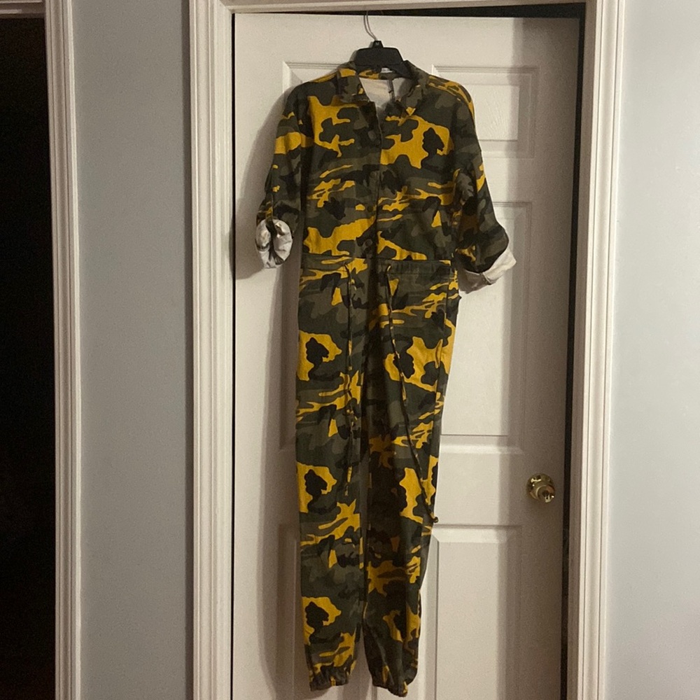 Camo jump suit. Fashion Nova.